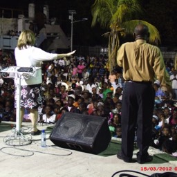 Miracle Festival - Rev. Kathy Green ministering the word